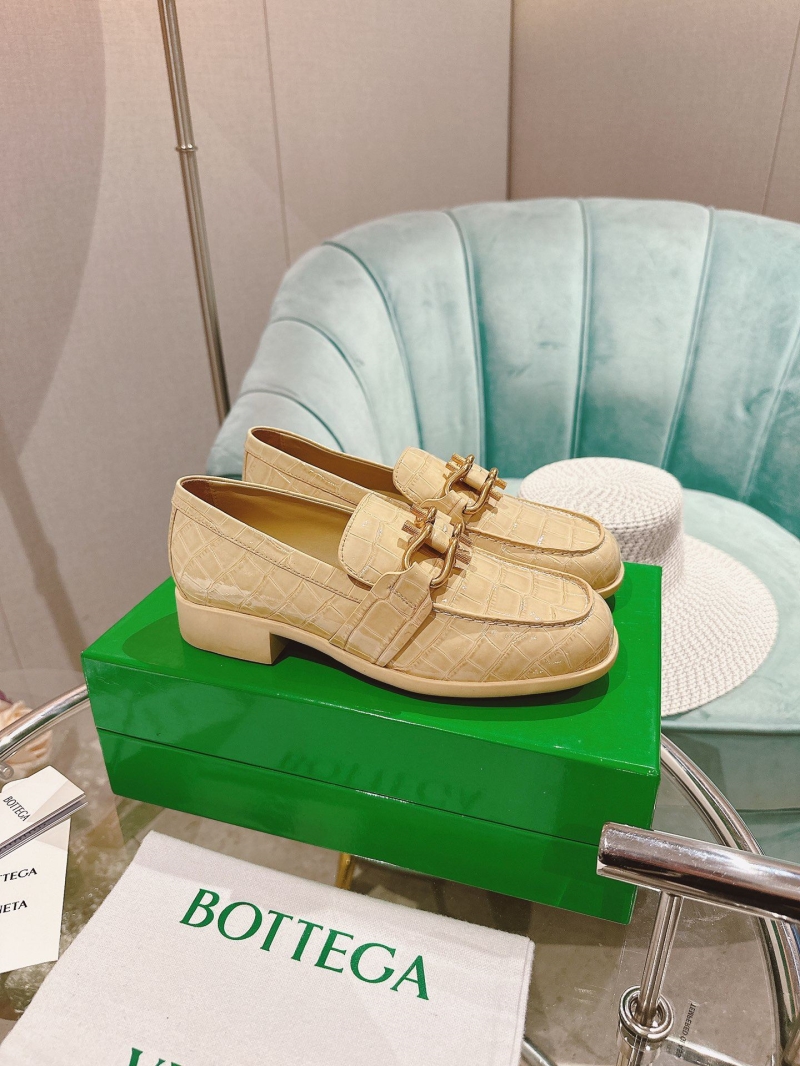 Bottega Veneta flat shoes